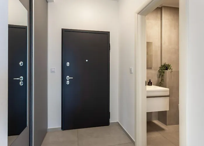 Sang Near The - Happy