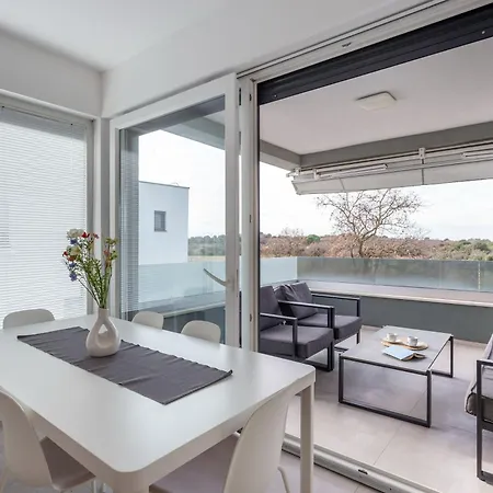 Sang Near The - Happy Apartment *