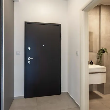 Sang Near The - Happy