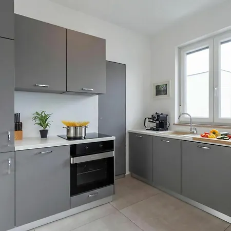 Apartamento Sang Near The - Happy *