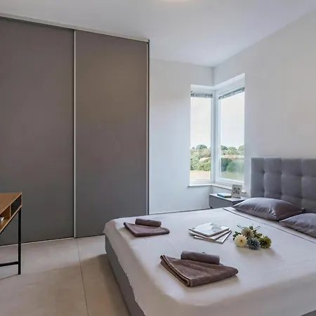 Apartamento Sang Near The - Happy