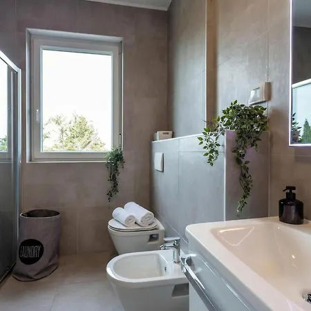 Apartamento Sang Near The - Happy