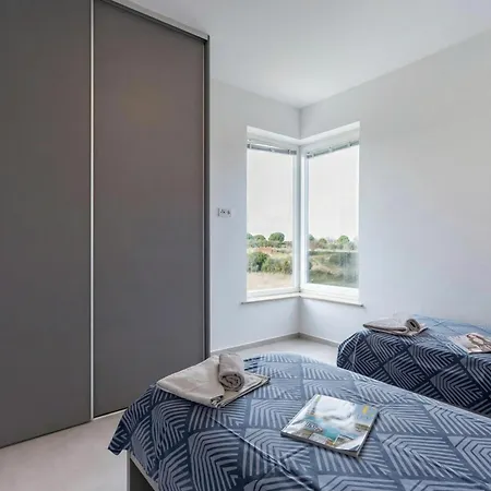 Sang Near The - Happy Apartamento Pula