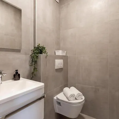 Apartamento Sang Near The - Happy