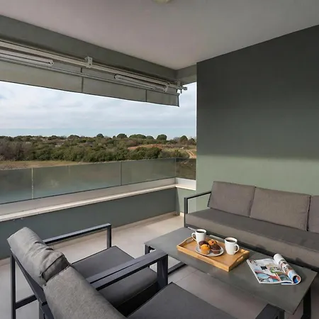 Sang Near The - Happy Apartamento Pula