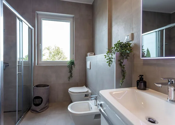 Lägenhet Sang Near The - Happy