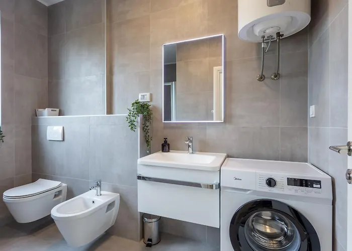 Lägenhet Sang Near The - Happy *