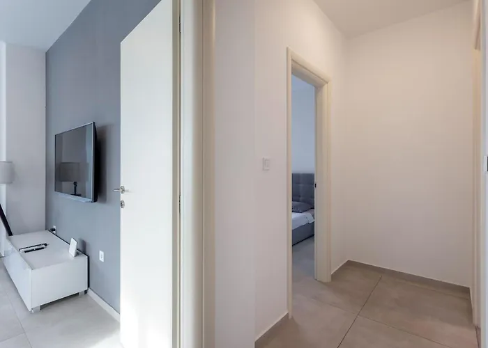 Sang Near The - Happy