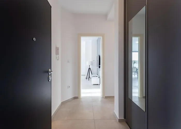 Sang Near The - Happy