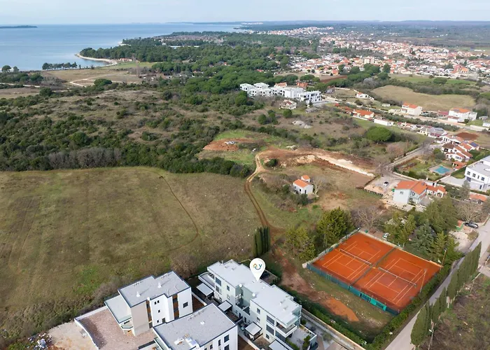 Sang Near The - Happy Appartement Pula