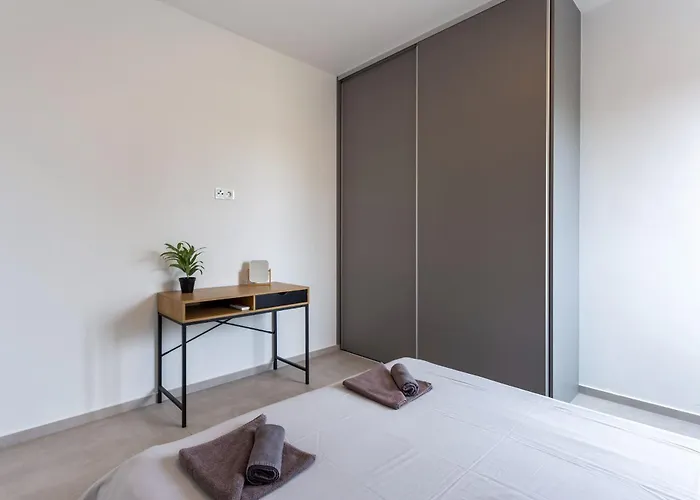 Sang Near The - Happy Apartment